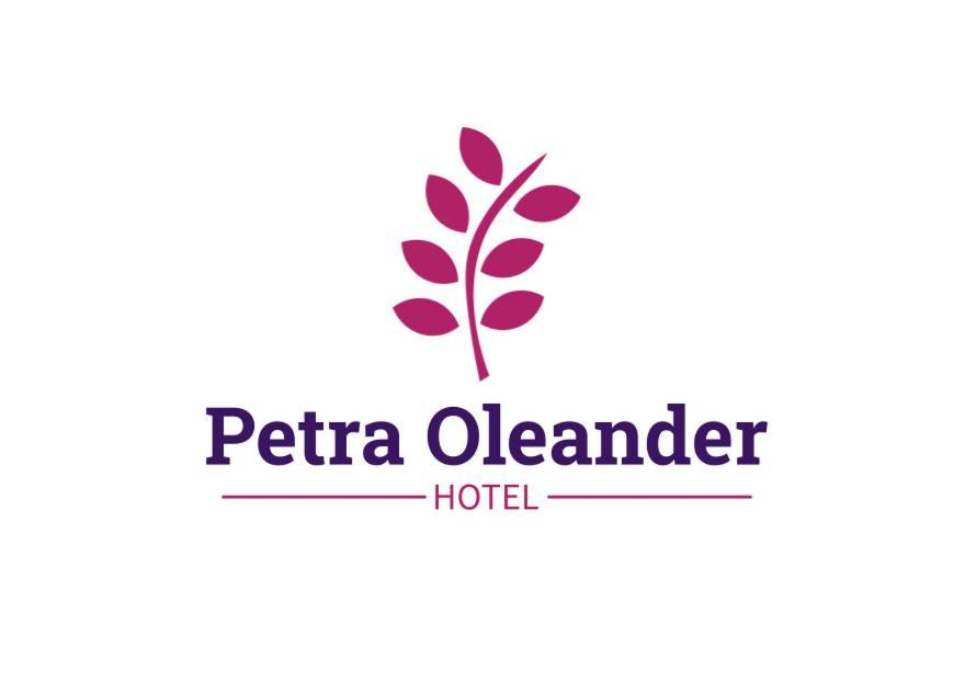 Petra Oleander Hotel Buitenkant foto